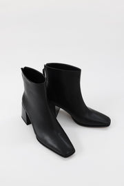 Winter low heel rounded boots 3060