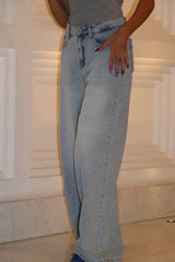 Wide legged baggy light blue jeans 3098