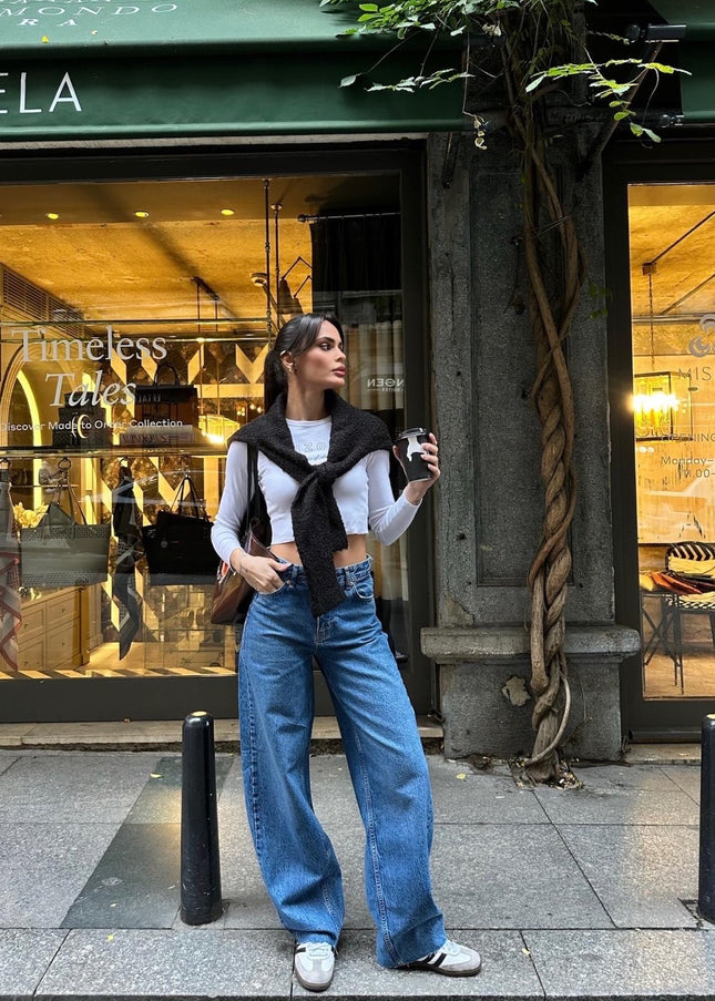 Dark blue high waisted straight jean 4075