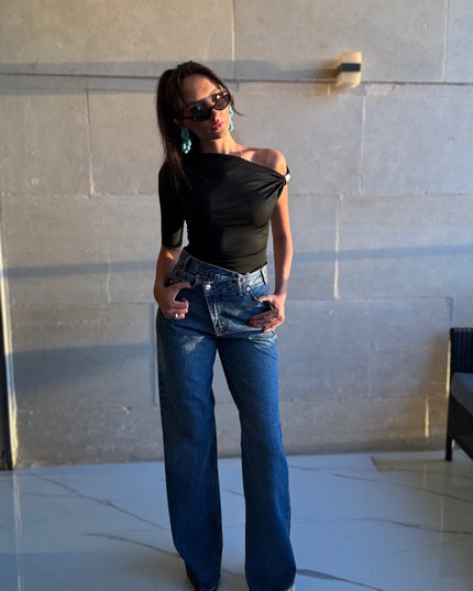 Dark blue asymmetrical jean 4027
