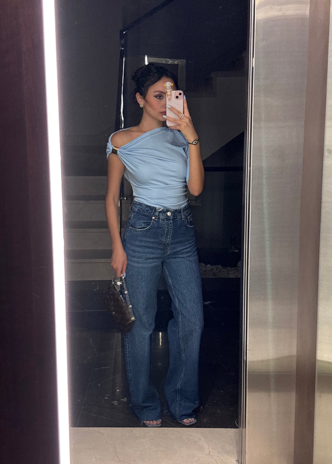 Dark blue high waisted straight jean 4075