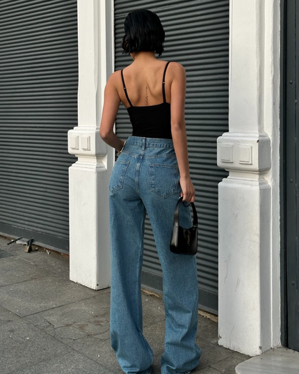 Light blue asymmetrical jean 4027
