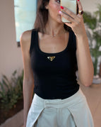 L / Black