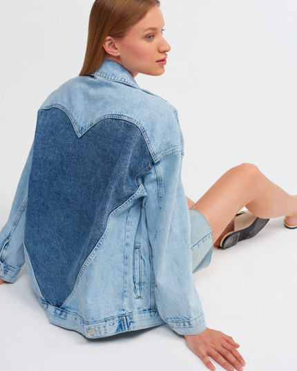 Heart-shaped back detailed denim jacket