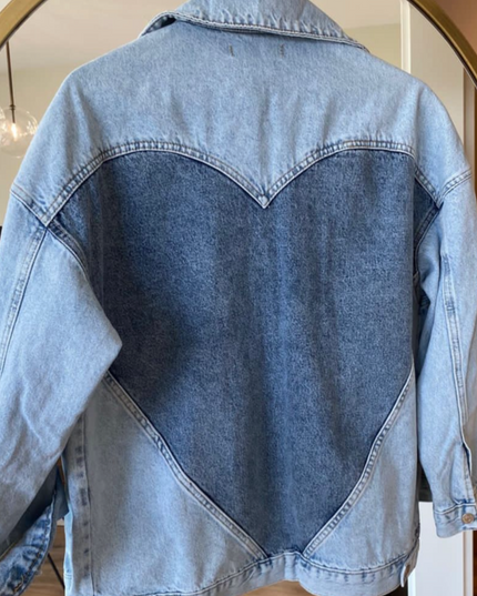 Heart-shaped back detailed denim jacket